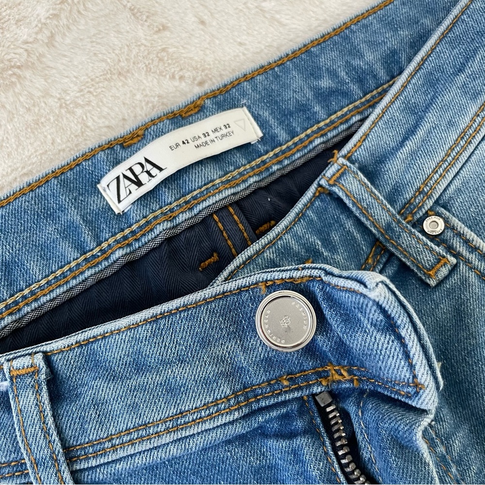 Zara Men’s Jeans (light wash) (Men’s Size W32) - Picture 11 of 13